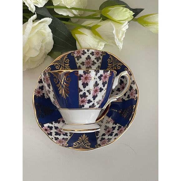 Royal Albert 100 Years Regency Blue Cup & Saucer Book - Picture 3 of 9